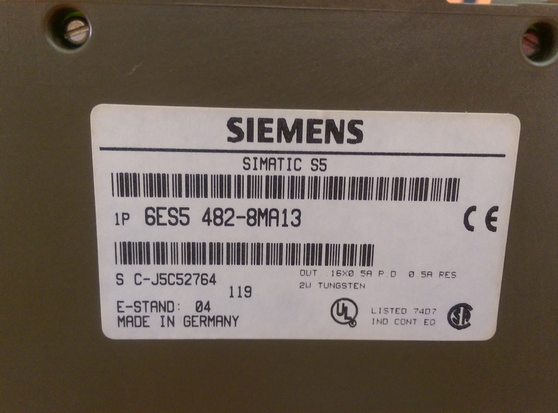 SIEMENS 6ES5 482-8MA13 SIMATIC S5 - PLC DCS SERVO Control MOTOR